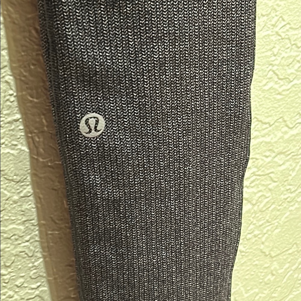 Lululemon Athletica Gray High-Waist Leggings - Picture 3 of 9